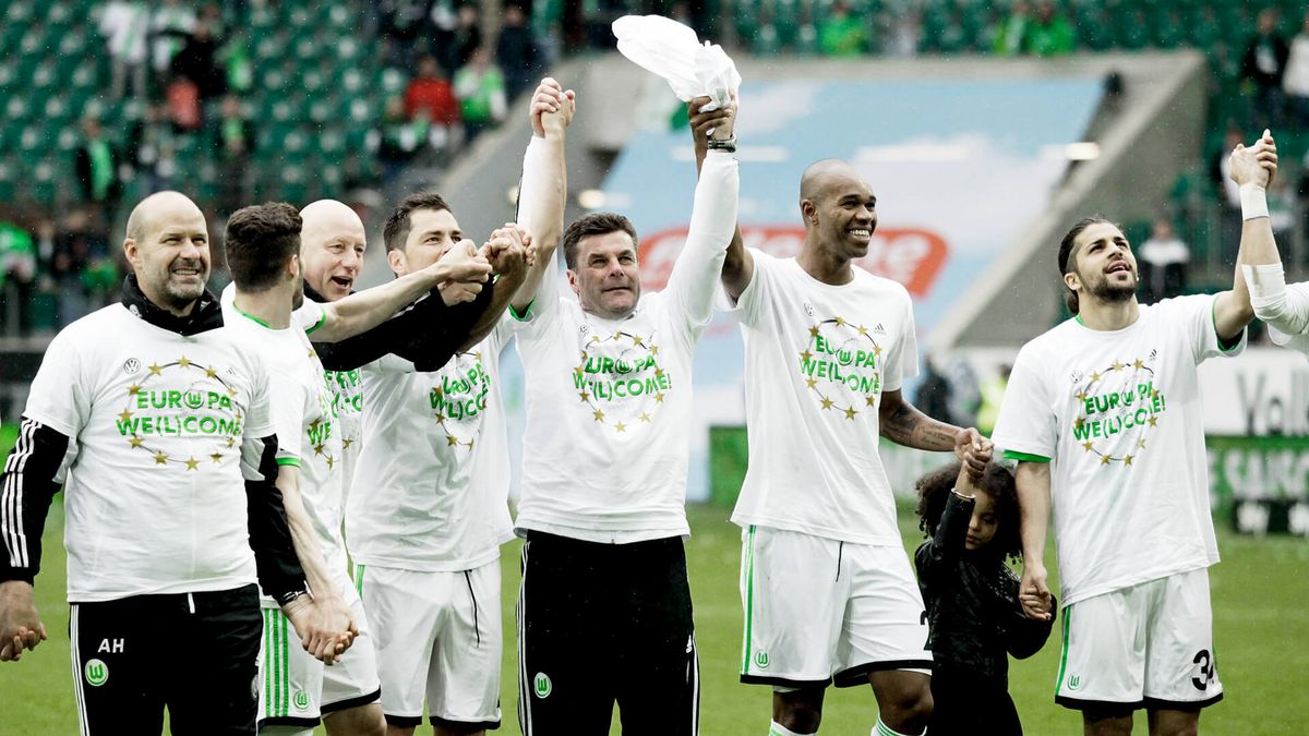 Die Spieler des VfL Wolfsburg jubeln nach dem Europa-League-Einzug.