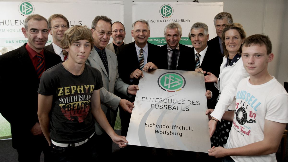 Schüler der VfL Wolfsburg Eliteschule Eichendorfschule Wolfsburg.